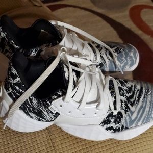 Boys harden Vol. 4 sneakers